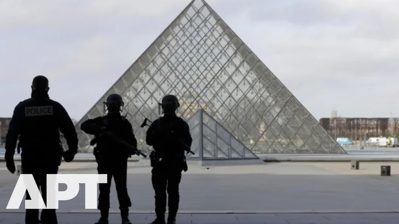 France's Paris in Shock as Louvre Museum Hit in Daring Jewellery Heist | APT