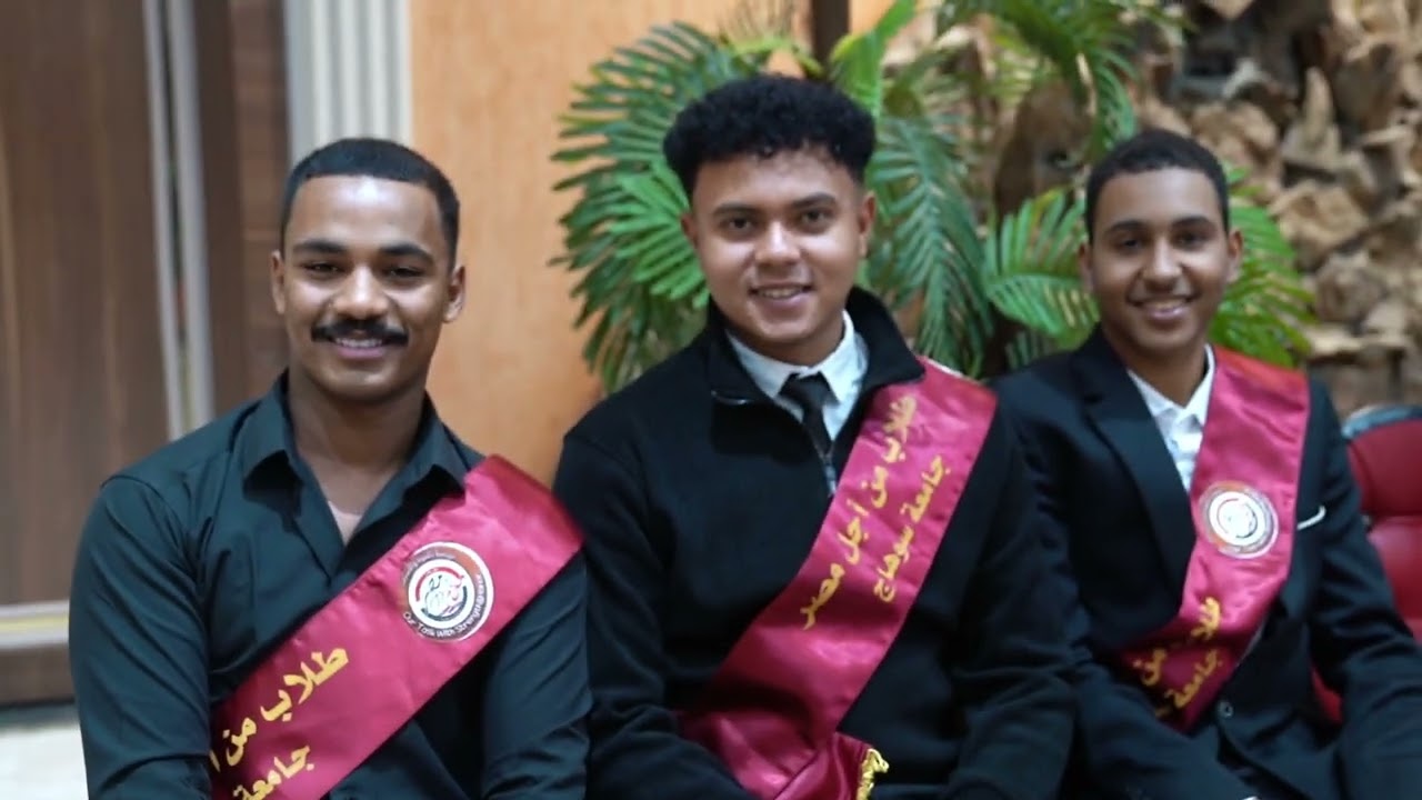 في مشهد وطني يتجدد سنويا.. رئيس جامعة سوهاج  يهنئ الأقباط بعيد الميلاد المجيد من قلب الكنائس.