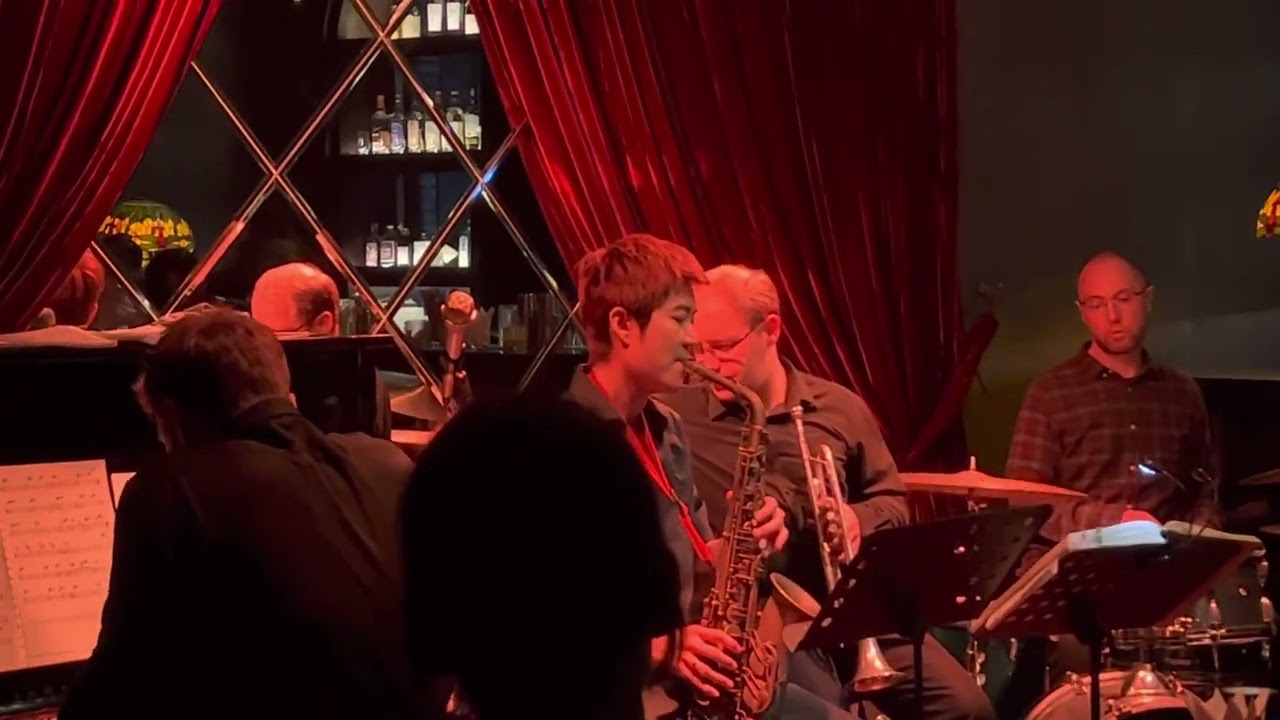 Hanoing Jazz Quartet - Canteloupe Island