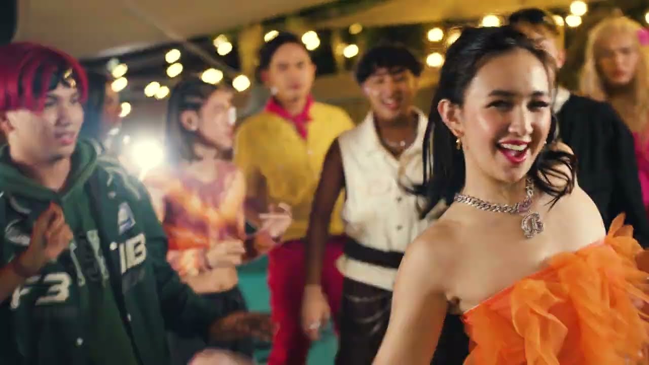 IPAKITA ANG GALING OFFICIAL MUSIC VIDEO (CHRIILZ)| THE HOUSE OF COLLAB