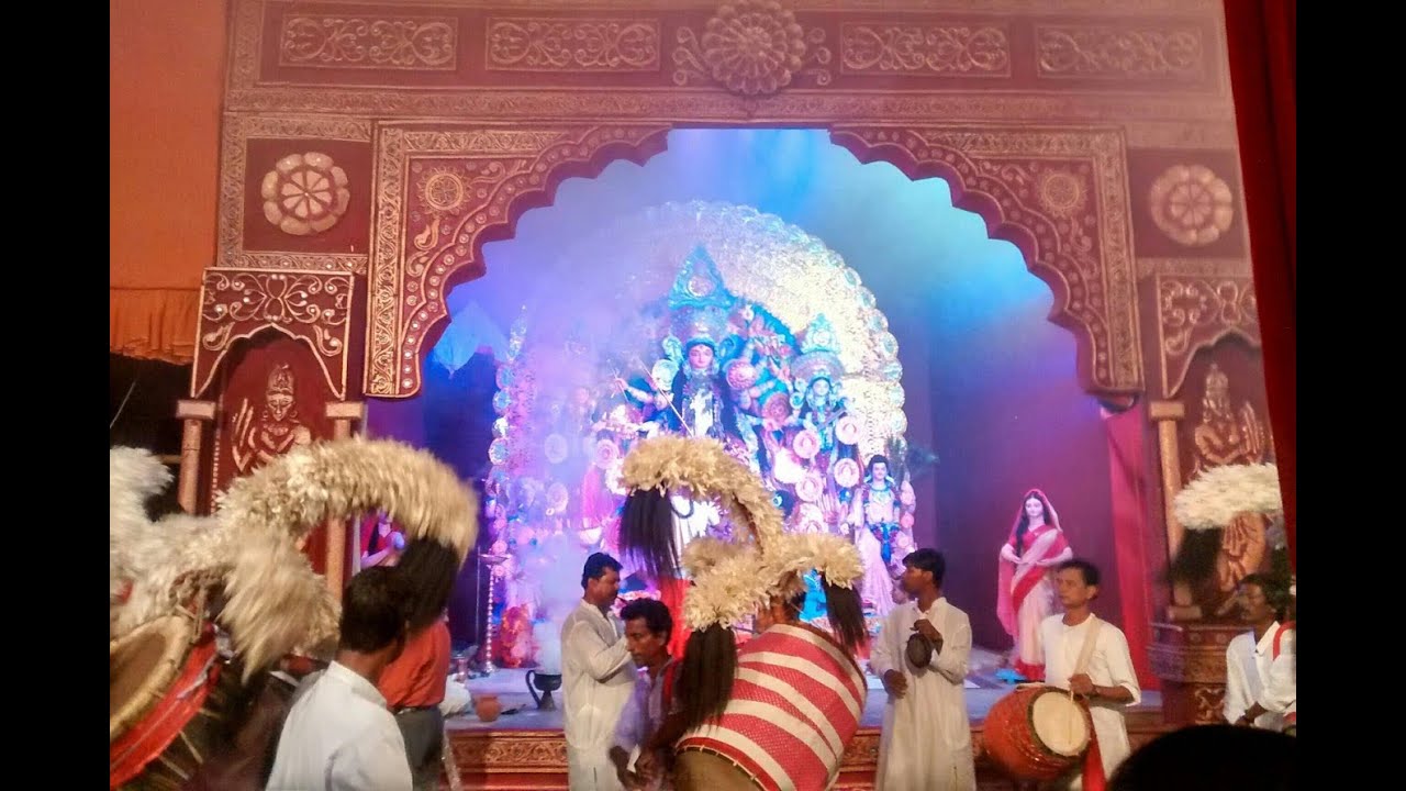 Durga Puja - Aaroti @ New Delhi Kali Bari (Saptami)