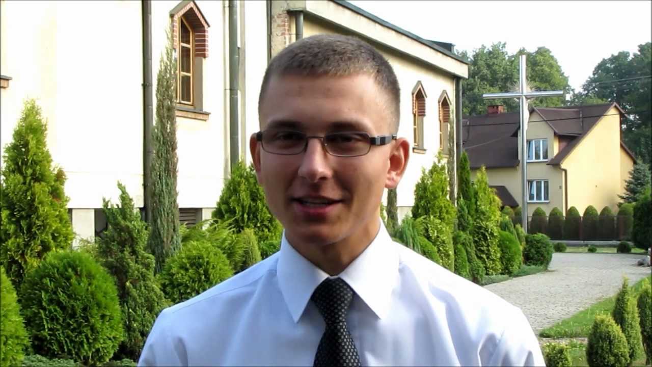 Ministrant, a co to takiego? Bartek-prezes ministrantów w Harmężach.wmv