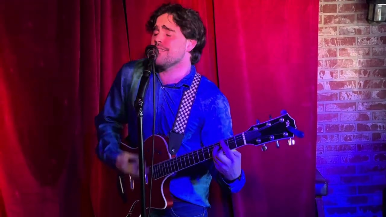Performing Holdin’ On at Oaks Tavern