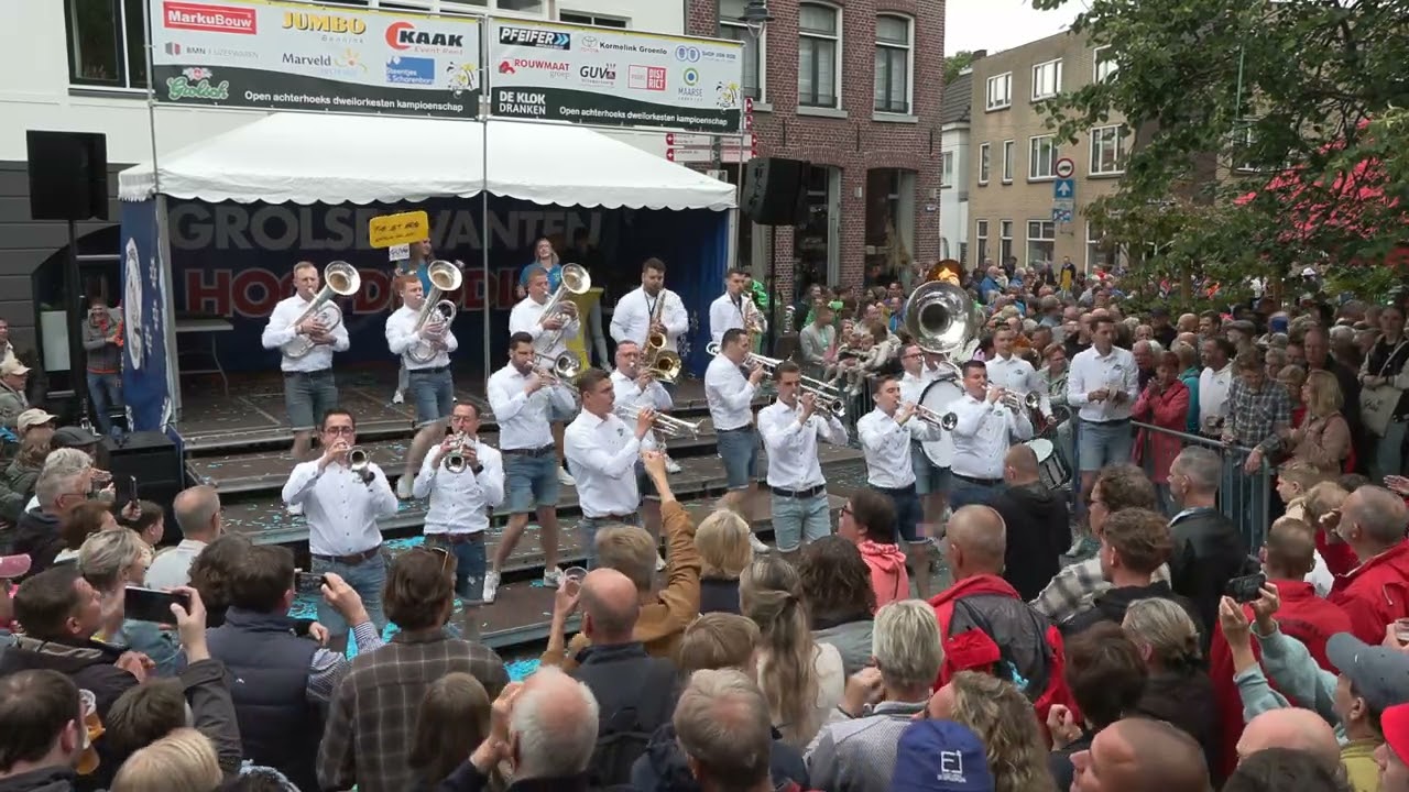Tis Iet Ars   Katwijk aan Zee  Dweilorkestendag Groenlo Markt 29  mei 2025 Gld NL