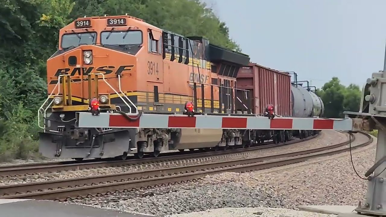 WEIGHT OF THE WORLD! 13 Train action featuring meets, Ferromex, NS 4822, loud dpus, K5LLAs, & more!!