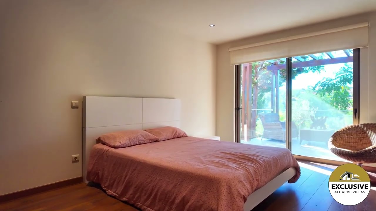 Luxury Countryside Villa for Sale in Albufeira -Algarve Property with Pool & Scenic Views