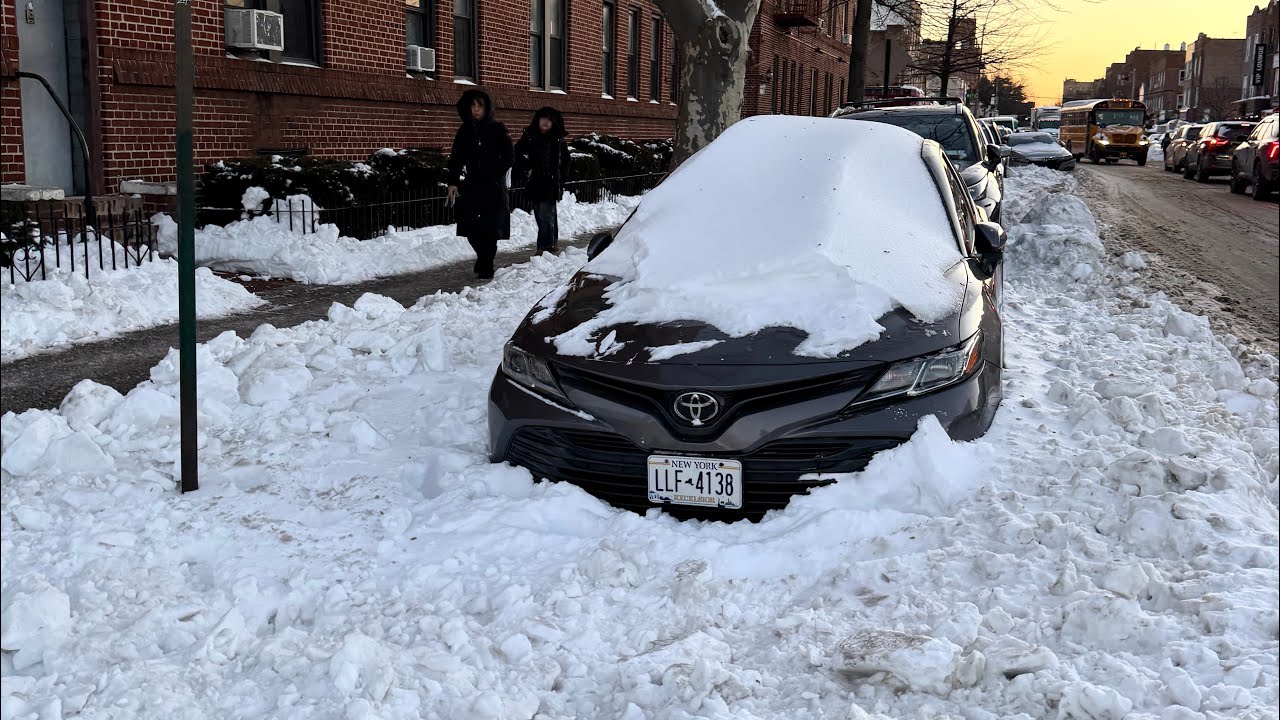New York City : Snowy Mountains And Slippery 