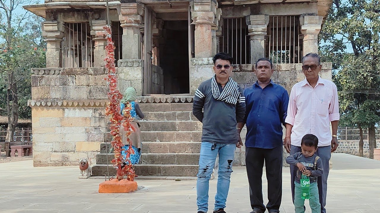 Chaituregarh  gaye ghumne maa 🙏🙏ke darshan ke sath khub masti ❣️ki aur piknik manye 🤩🤩