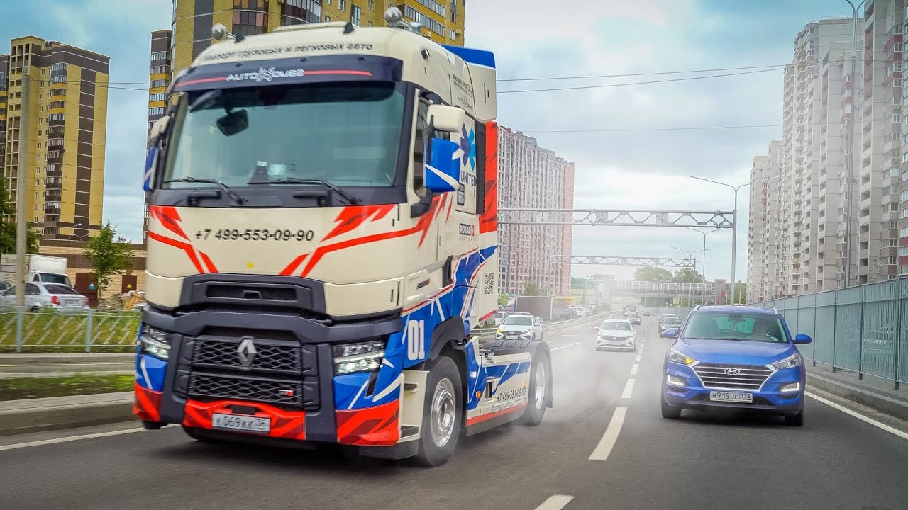 МЕЧТА ДАЛЬНОБОЙЩИКА! Что в КАБИНЕ РОСКОШНОГО грузовика RENAULT TRUCKS HIGH?