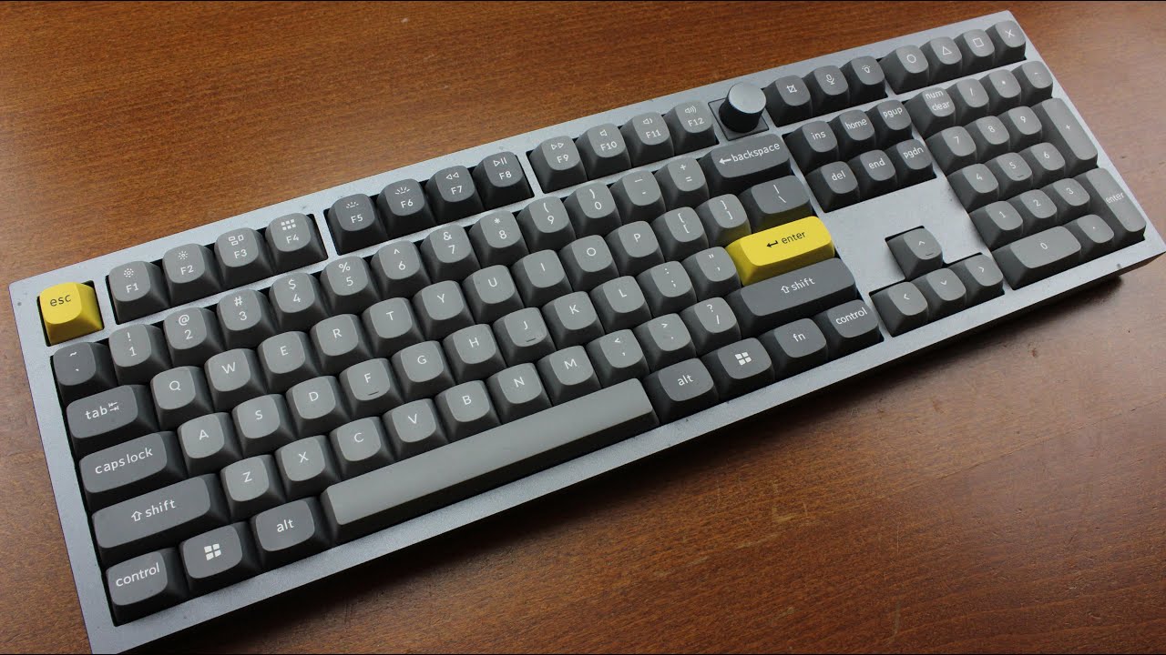 Keychron Q6 keyboard review (Novelkeys Cream Clickie)