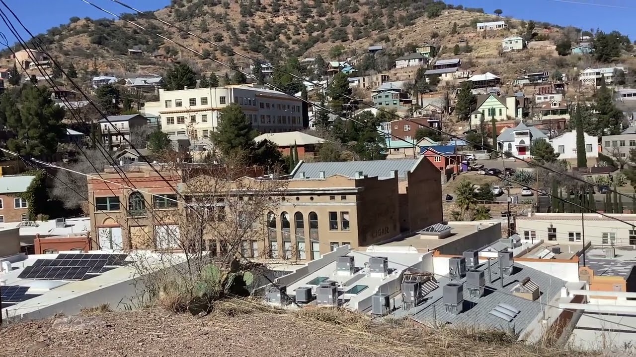 Scenic  Mountain Town