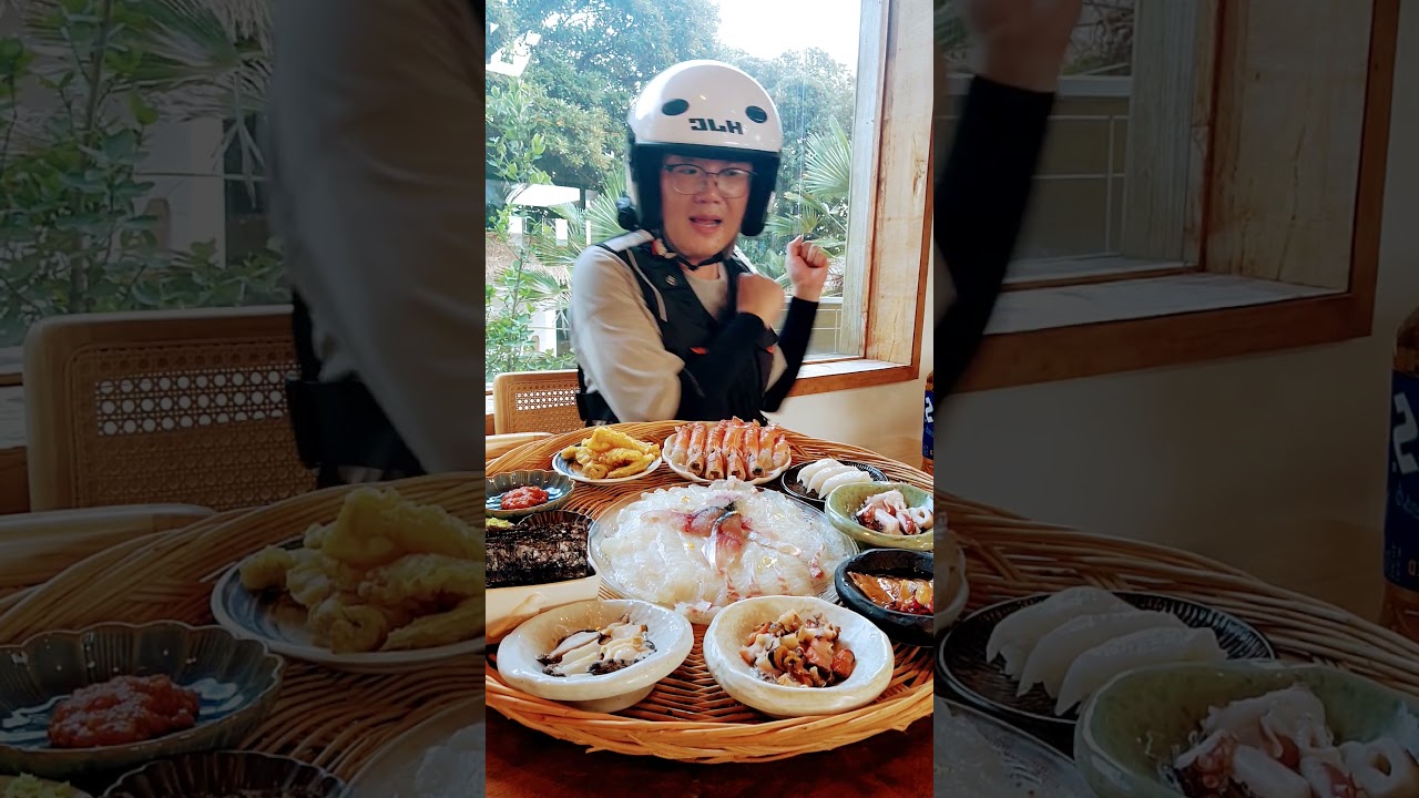 제주맛집 제주성산 섭지코지맛집 피갈회옥 #제주피갈회옥1-3 #술먹방 #배달 #시비 #배달삼촌 吃播 モッパン शराब sharaab كحول #mukbang #shorts #먹방