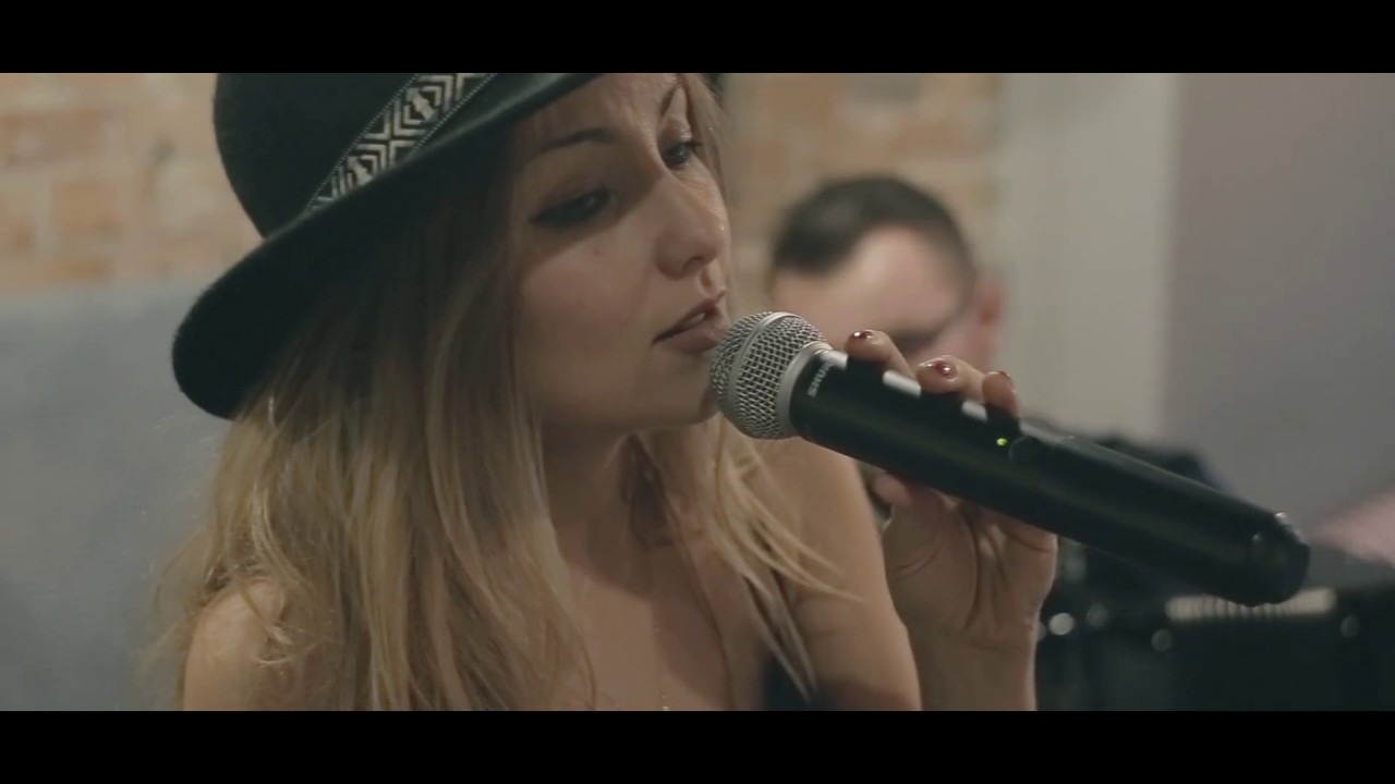 Aleksandra Paczkowska i Francuski Wiecz&oacute;r - Sunny cover
