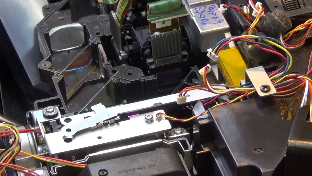 Epson Pro Cinema 6030 LCD projector tear down