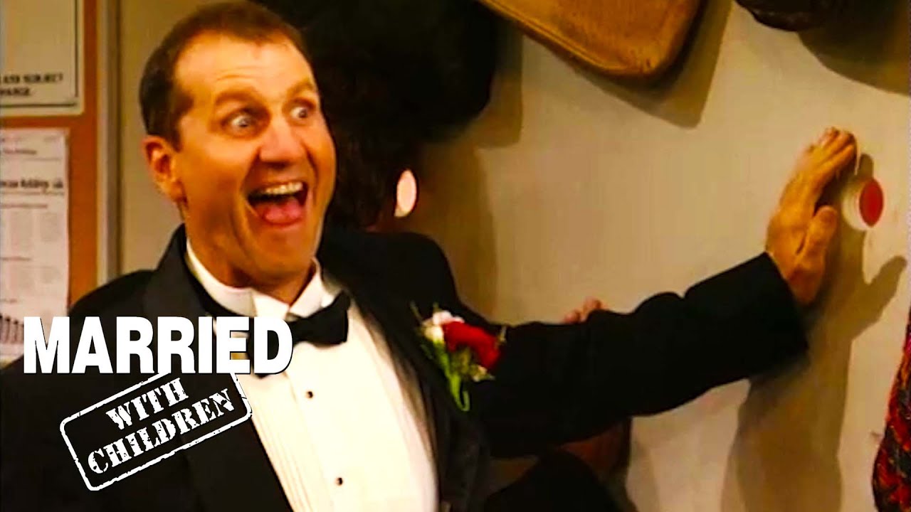 Al Suggests Opening An Aerobics Studio In The Shoe Store | Married With Children