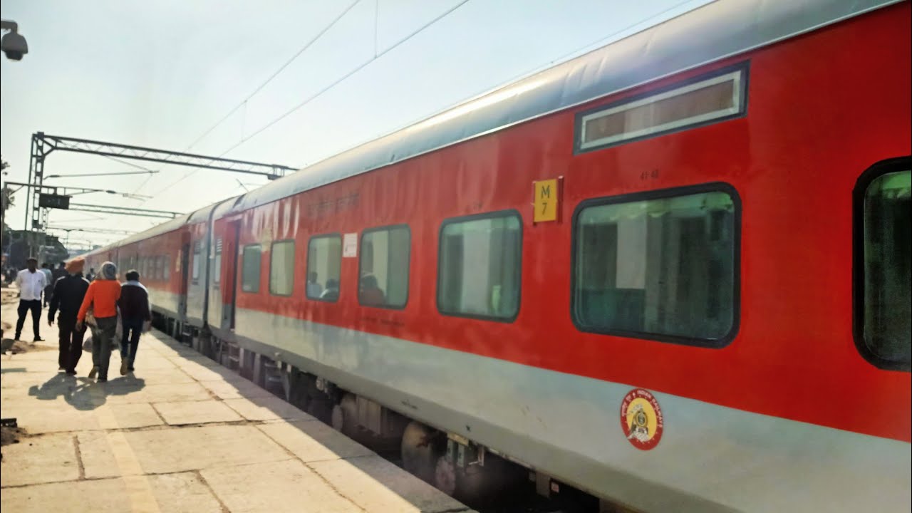First LHB Run Of 11058 Amritsar CSMT Dadar Express At Patiala