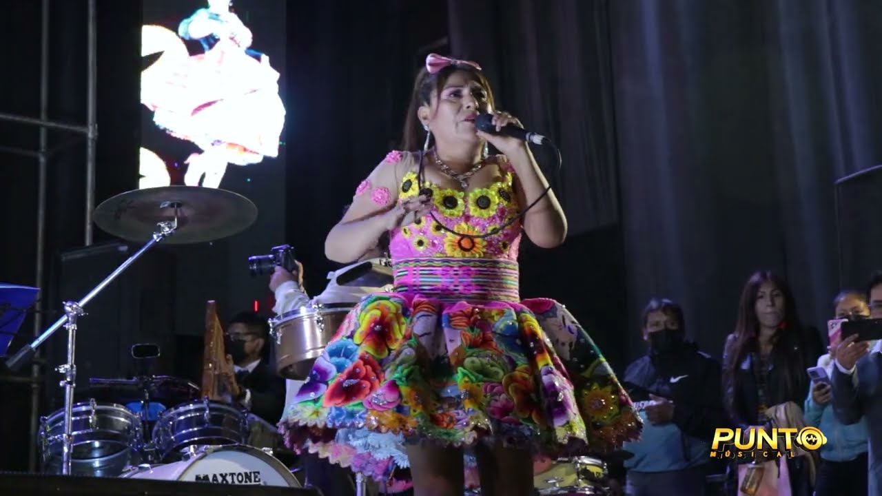 MARTINA DE LOS ANDES  - SOLO HE SALIDO // CHOLITO HUANCAVELICANO