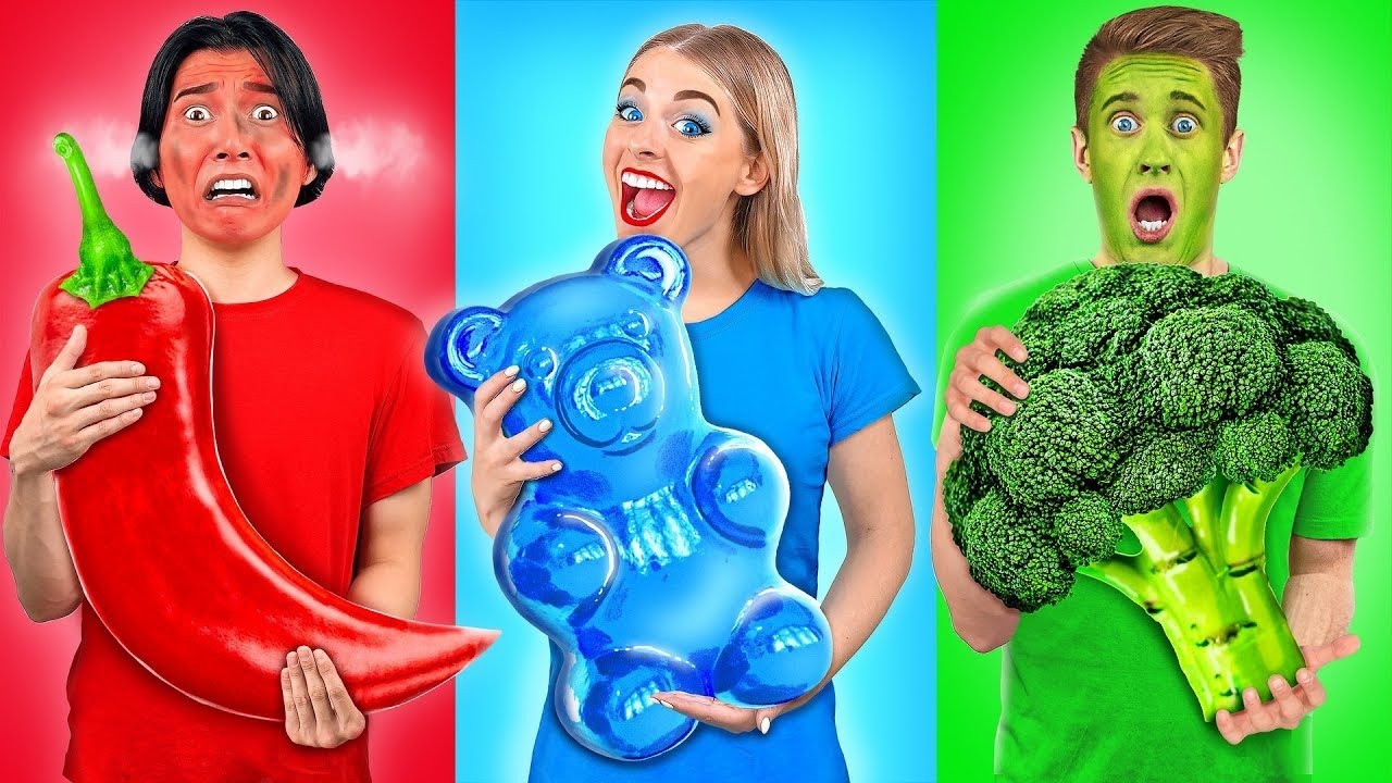 تحدي تناول أطعمة بلون واحد فقط لمدة 24 ساعة #2 Multi DO Food Challenge