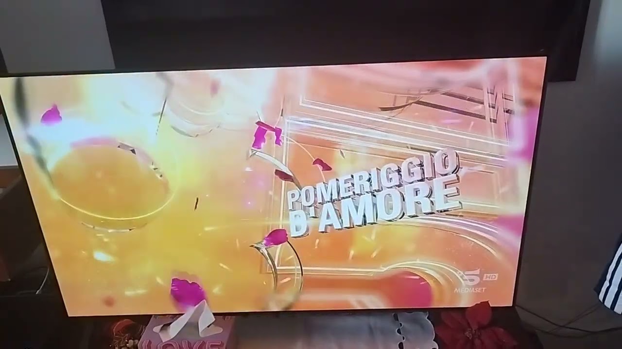 (ERRORE) Vecchio bumper di pomeriggio d'amore su canale 5 (2016-2018) (19 dicembre 2025)