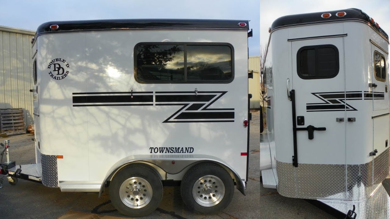 Tour the Two Horse Bumper Pull Townsmand Double D Trailer