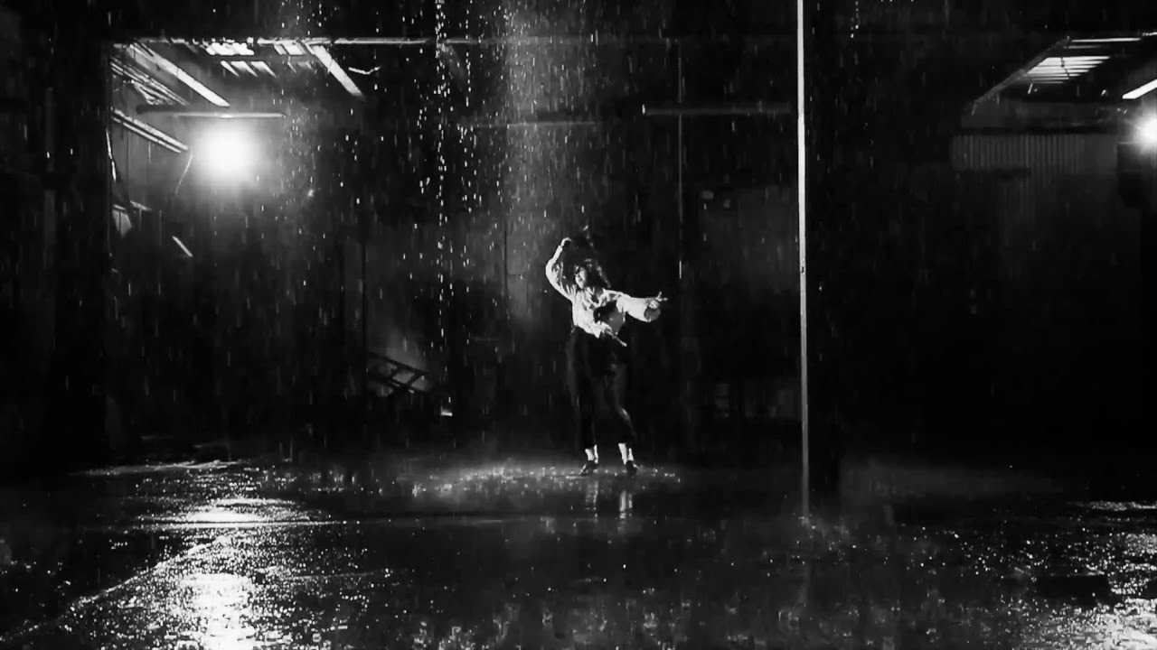 中納良恵『濡れない雨』