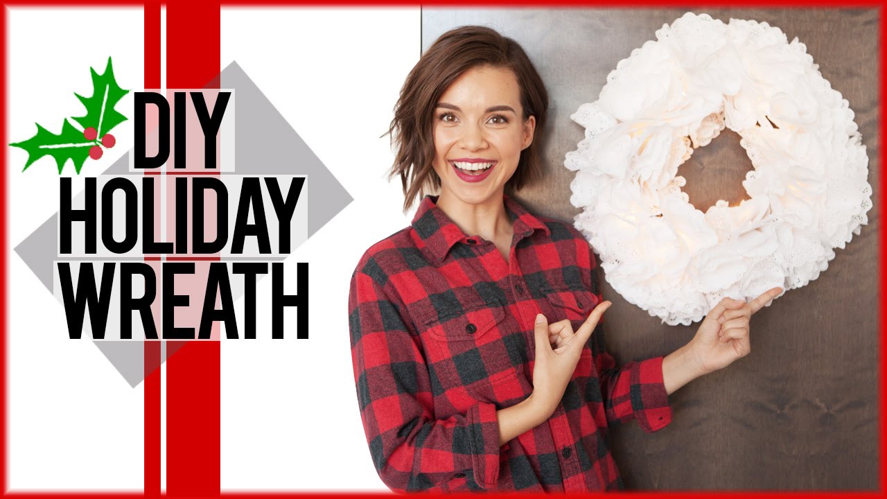 DIY Holiday Wreath with Fairy Lights! // #DIYDecember Day 1