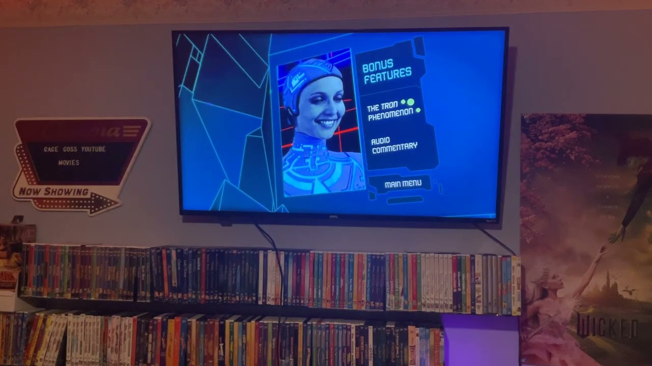Menu walkthrough of Tron The Original Classic Special Edition 2011 dvd (Disc 1)
