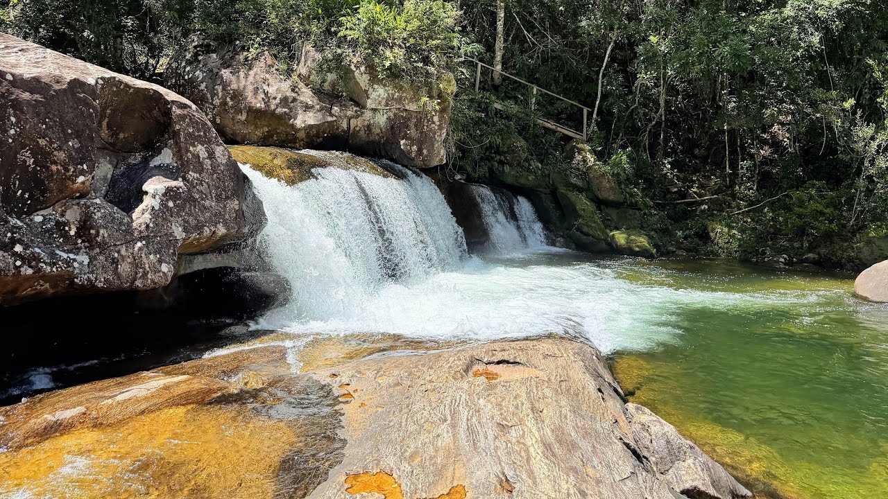 Conheça a Cachoeira Encantada em Pedra Roxa, ES (2026)