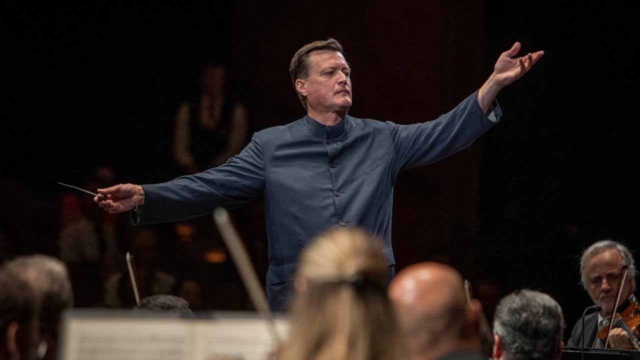 Beethoven: Symphony No.9 'Choral'      C. Thielemann 2001 Bayreuther Festspiele live