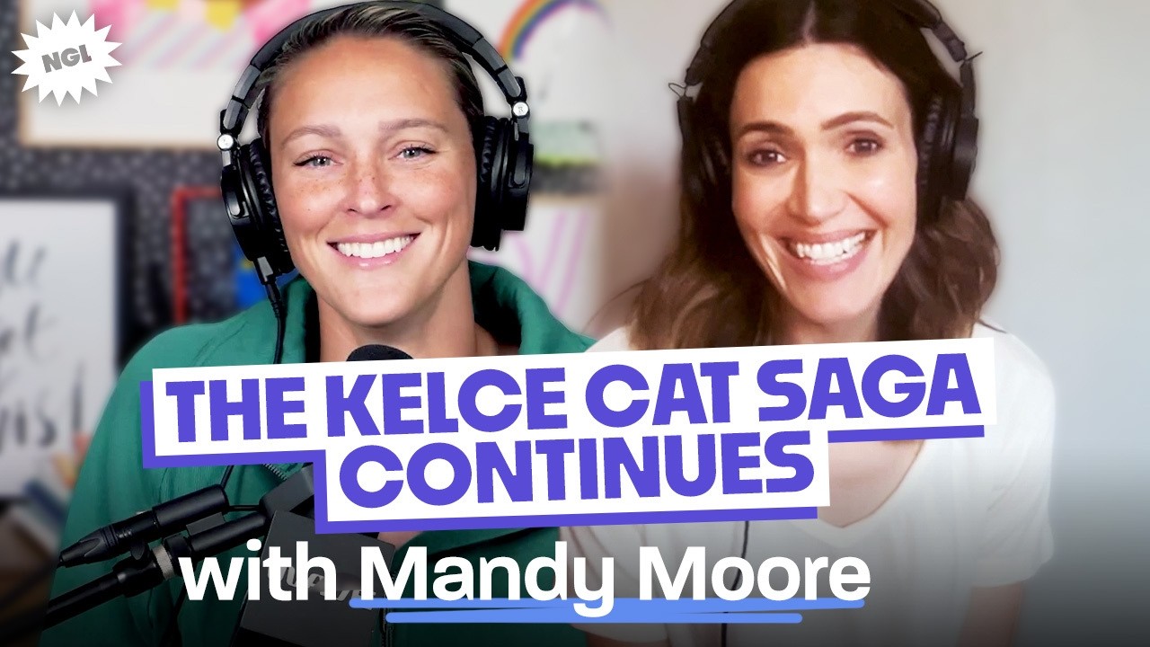 Kylie & Mandy Moore on Princess Diaries 3, ‘This Is Us’ Mom Hacks & Banning “Bouncing Back” | Ep. 27