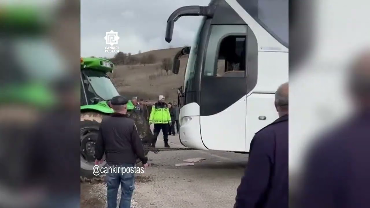 Çankırı’da Kayan Otobüs Karayolunu KapattıÇerkeş–Kızılcahamam Karayolu Bir Süre Trafiğe Kapalı Kaldı