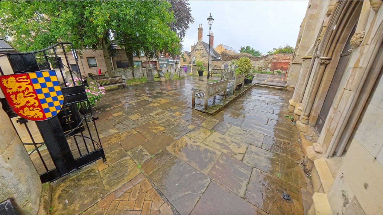A Rainy Walk around Stamford Town Centre on a Sunday Afternoon