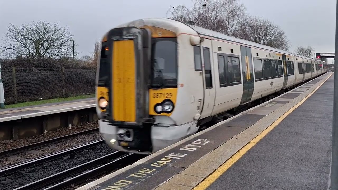 X Great Northern Southern Class 387129 Electrostar Arriving into Barnham The 6th of February 2026