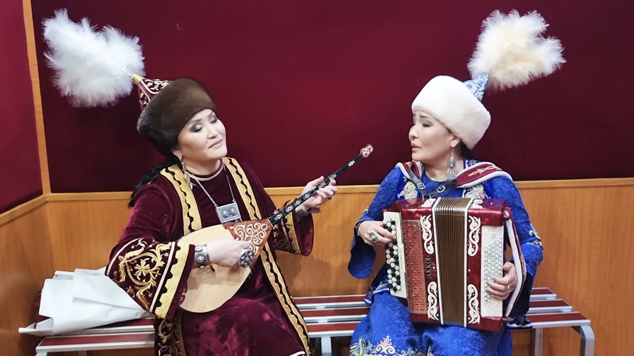 Клара Төленбаева, Айгүл Елшібаева дуэт.,,Ал құрбым,, әні-Б.Бабижан, сөзі-Н.Айтов