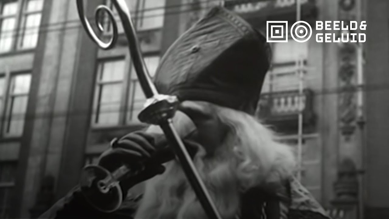 Intocht van Sinterklaas in Amsterdam (1952)