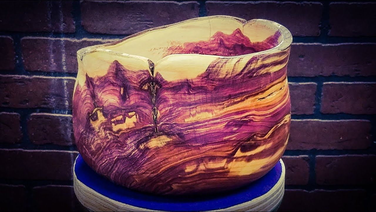Woodturning Rescued Cedar Firewood  WOW!