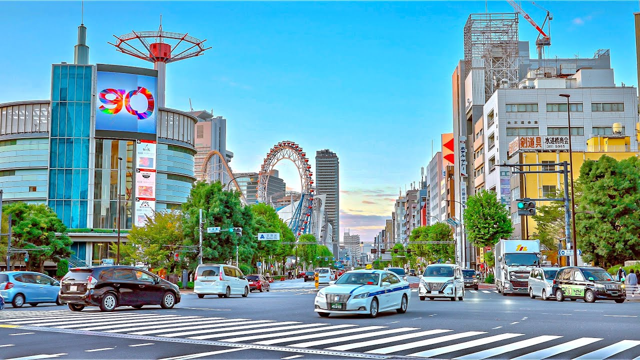 Japan: Central Tokyo Walk from Sunset to Nightfall • 4K HDR
