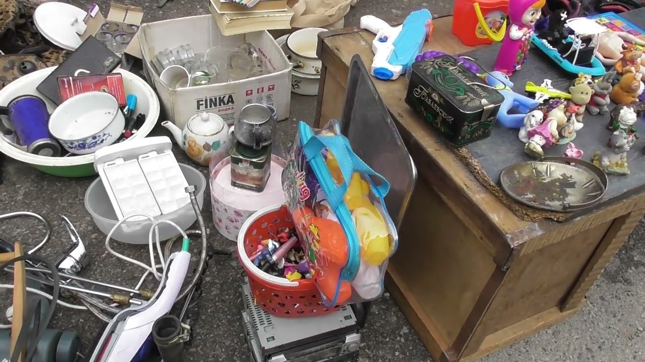 Flea market, Almaty. Блошиный рынок