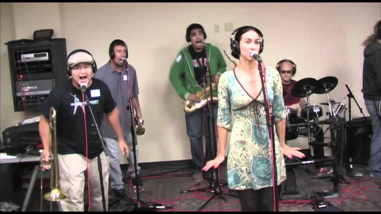 Louis Prima Jr and the Witnesses - I Want You to Be My Baby