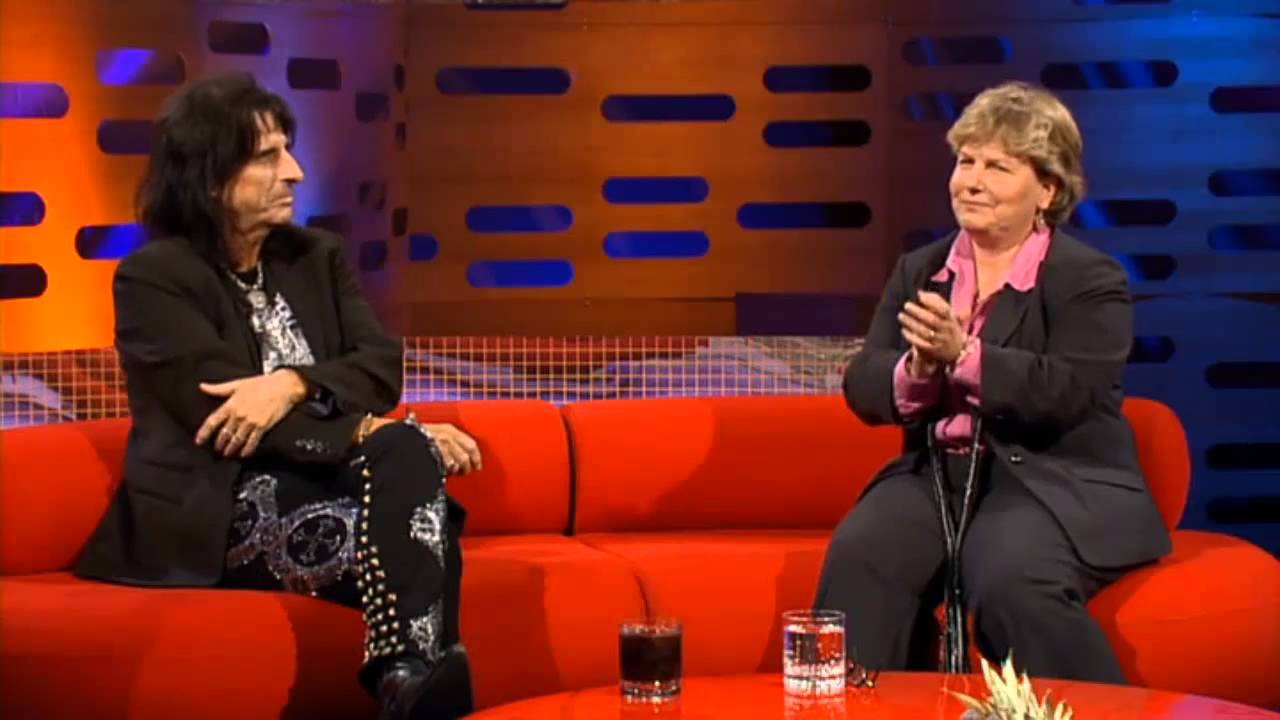 Graham Norton Show 2007-S1xE17 Alice Cooper, Sandi Toksvig-part 1