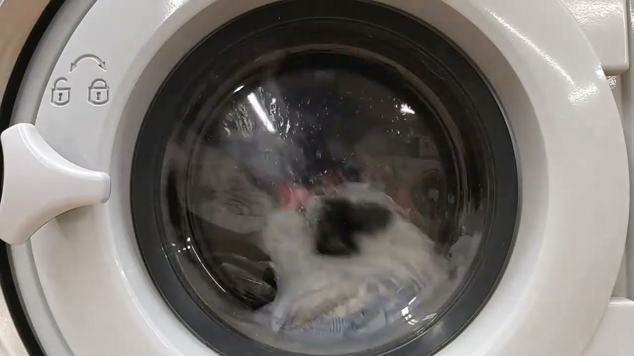 Electrolux Commercial Washer| Electrolux |Watch how the washer works
