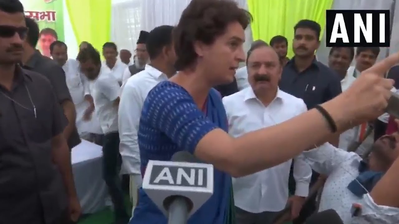 'Amethi insulted': Priyanka slams Smriti Irani for 'distributing shoes'