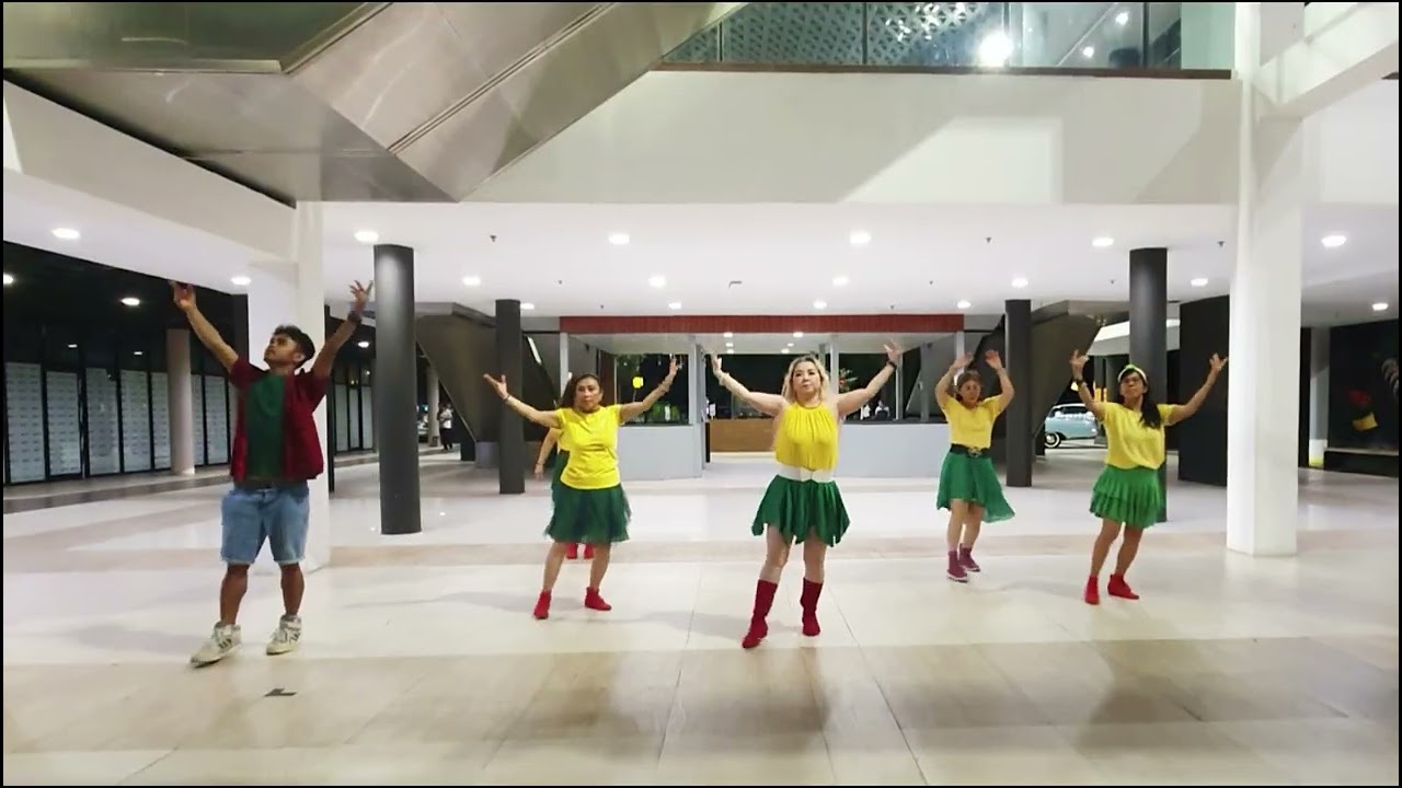 STILL YOURS - Line Dance - Choreo: Wandy Hidayat - Demo by Barbie Dance 