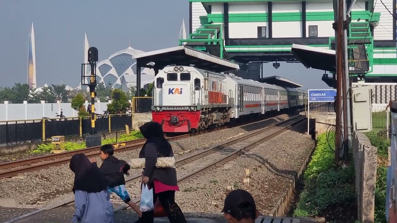 @WandaTau-ru8uu Baraya ready to Garut #keretaapi 