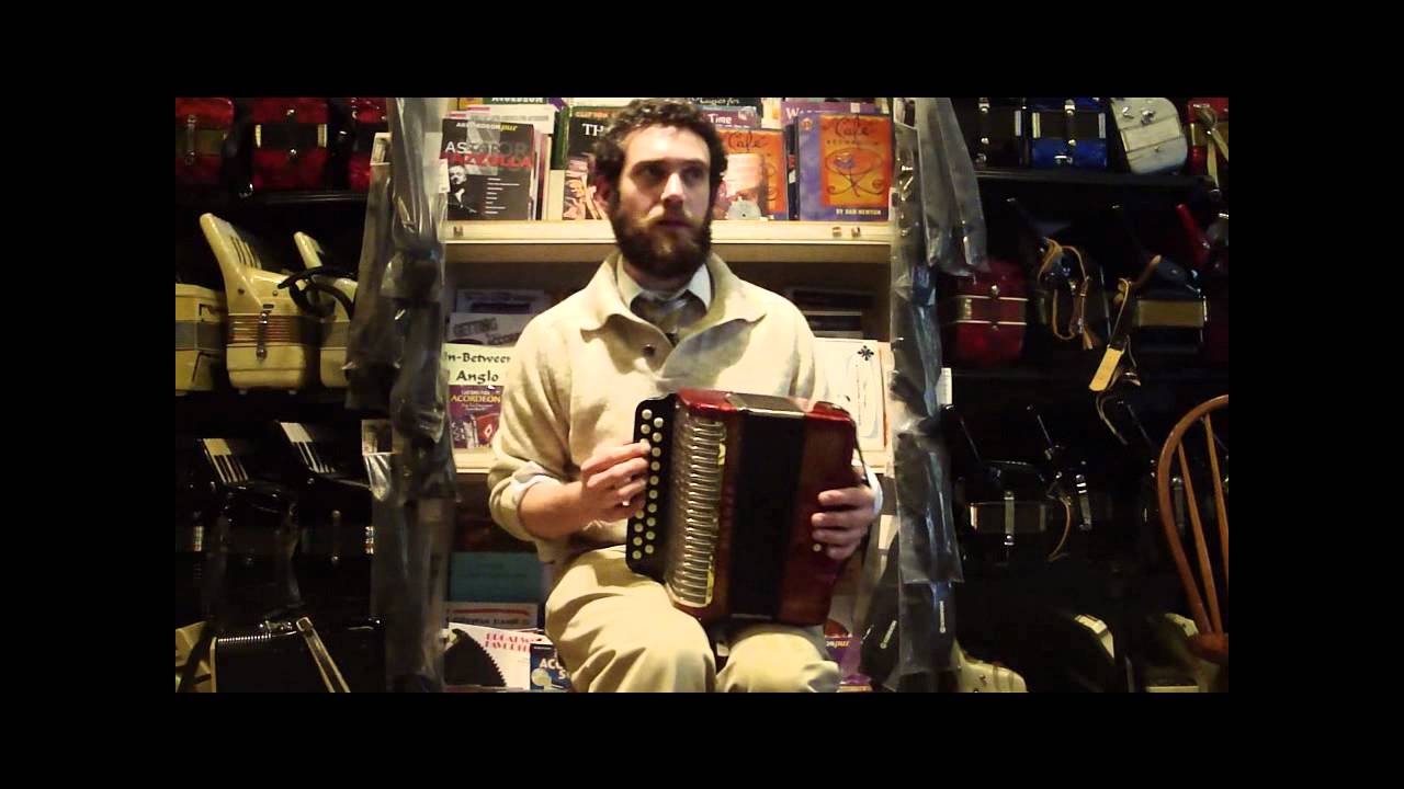 7484 - Red Hohner Erica Diatonic Button Accordion CF MM 21 8 $999