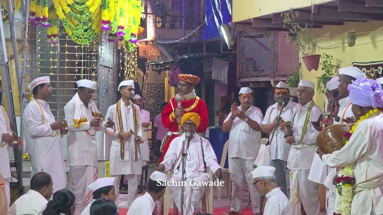 श्री. ह. भ. प. गुरुवर्य नामदेव महाराज देवकते महाराज, सदगुरु बाजी आण्णा महाराज मठ संस्थान, सोलापूर. 