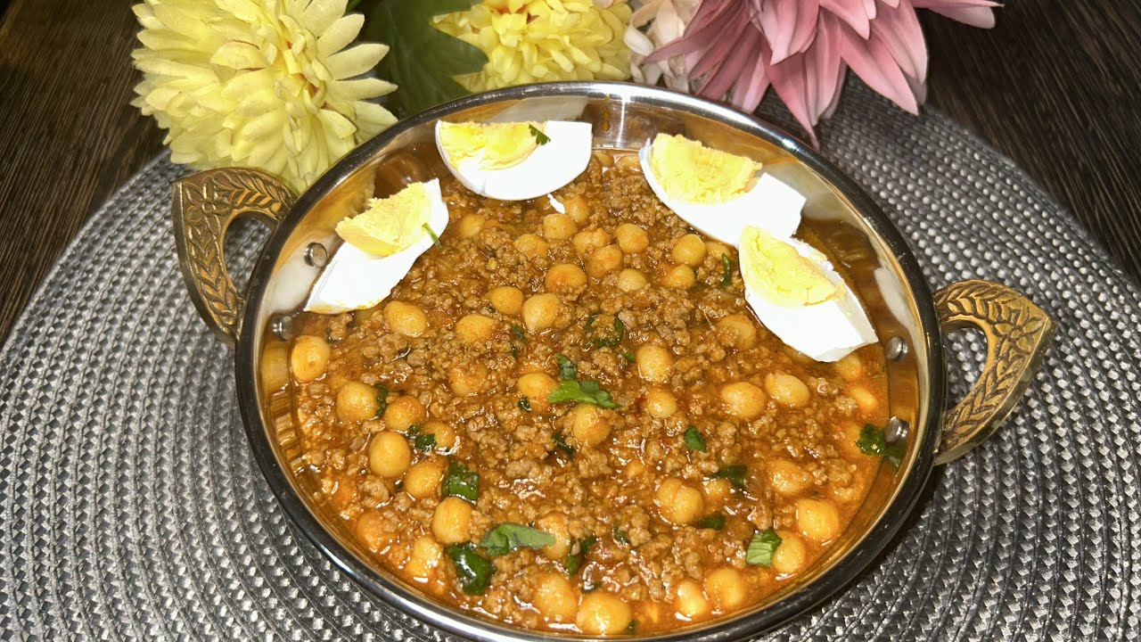 Spiced Minced Lamb with Chickpeas | چنے کے ساتھ قیمہ | آسان اور مزیدار گھریلو کھانا