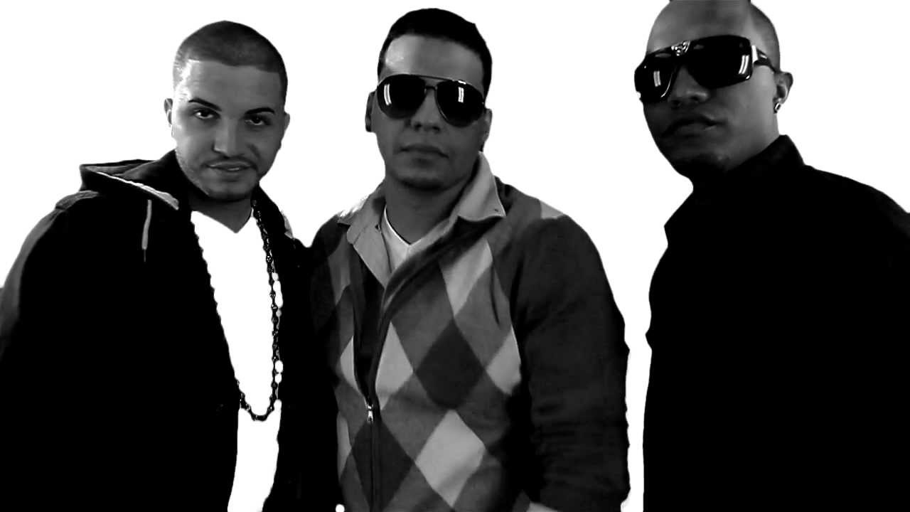 El Majadero Ft. Khriz John & Algenis @ Ella Me Miro (Official Video) (La Fama Records)