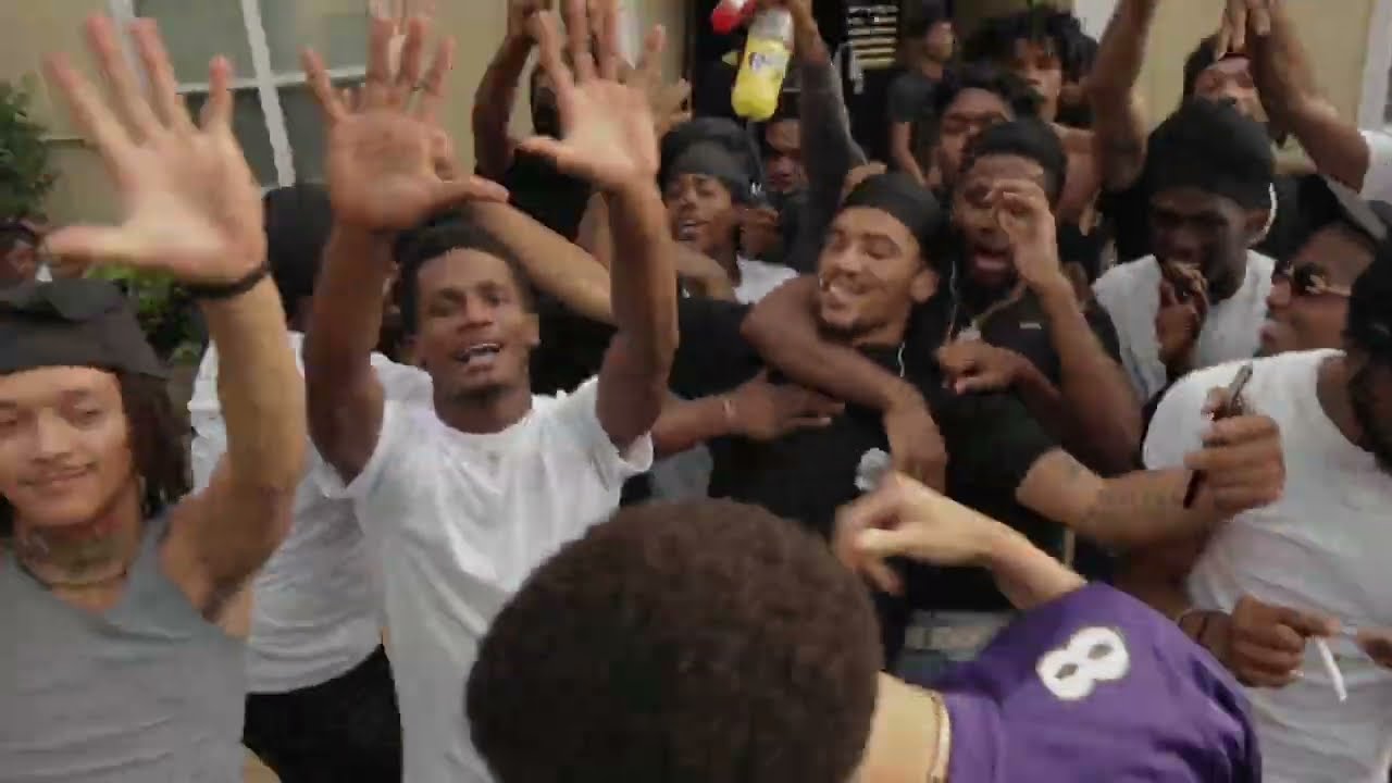 ‘Who’s Da Bottom?’ Maal4km, SkimodeAp, BigKdou, 5steppaSkudah, 9eno, Choprecklezz.