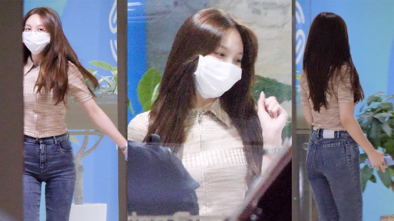 트와이스 나연 직캠 (TWICE NAYEON) @ 데키라 출퇴근길